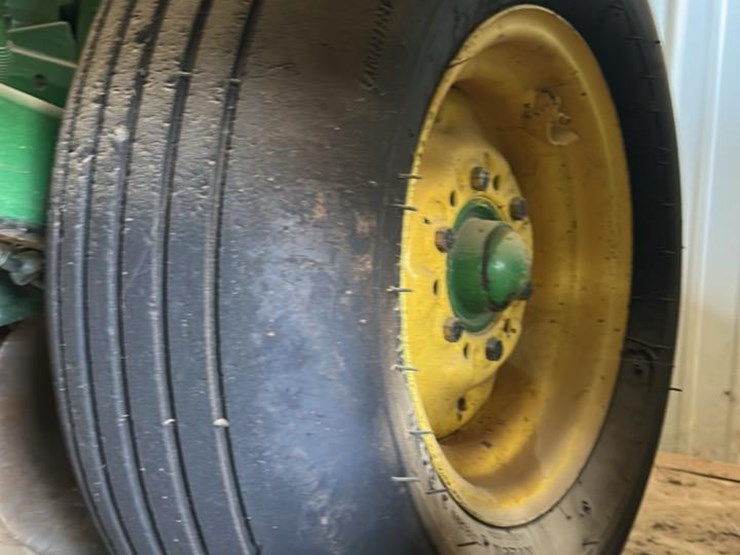 john-deere-1720-image-22