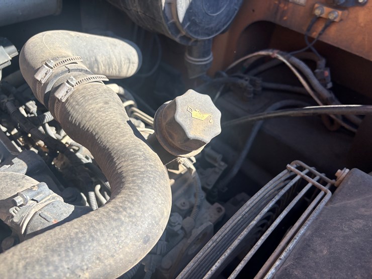 2011-case-sr220-image-27