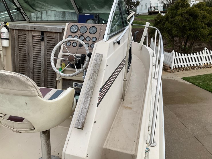 #154-•-1986-chris-craft-fishing-boat-image-24