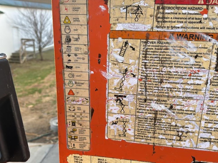 #106-•-1994-jlg-rough-terrain-scissor-lift-image-19