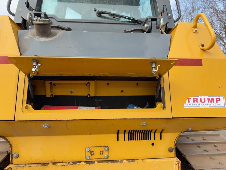 2014-deere-750k-lgp-image-32