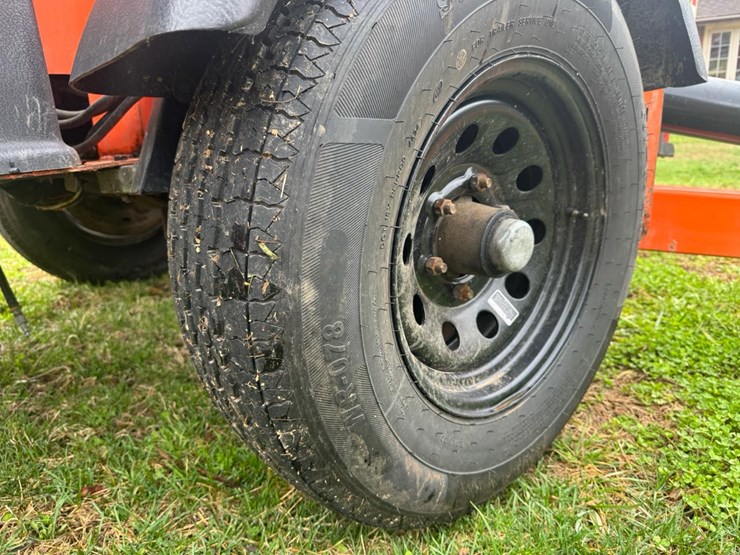 2016-jlg-t500j-image-9