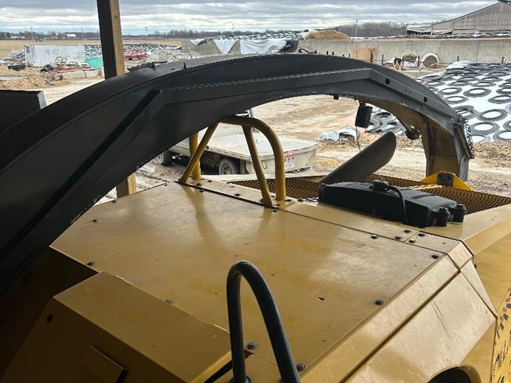 #7579-•-2003-new-holland-fx68-chopper-(snover)-image-7