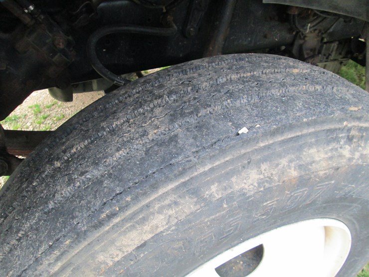 1997-ford-f800-image-22