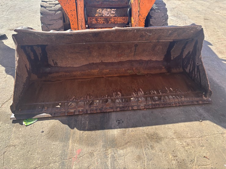 2011-case-sr220-image-43