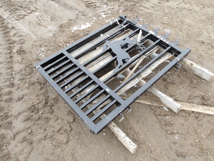 #7399-•-deer-entry-gates-image-1