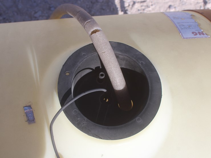 #3093-•-55-gallon-pull-type-sprayer-with-gas-motor-image-9