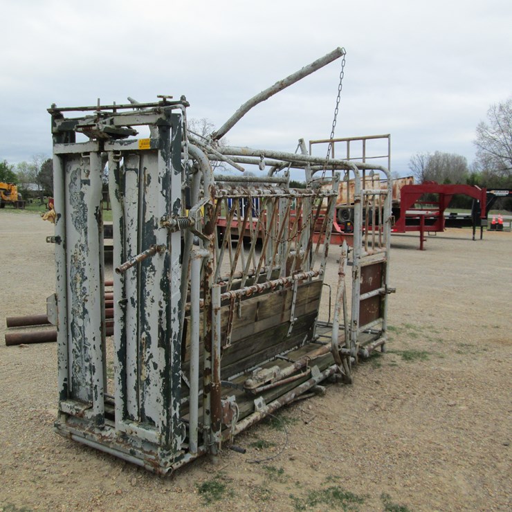 #37305 • Squeeze Chute