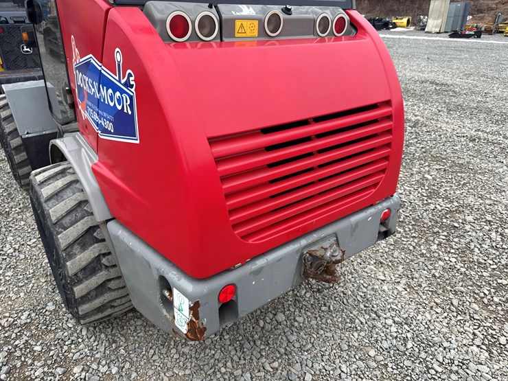 2014-takeuchi-tw40-image-31