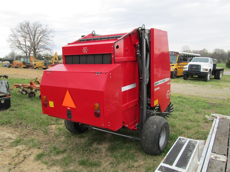 massey-ferguson-1745-image-3