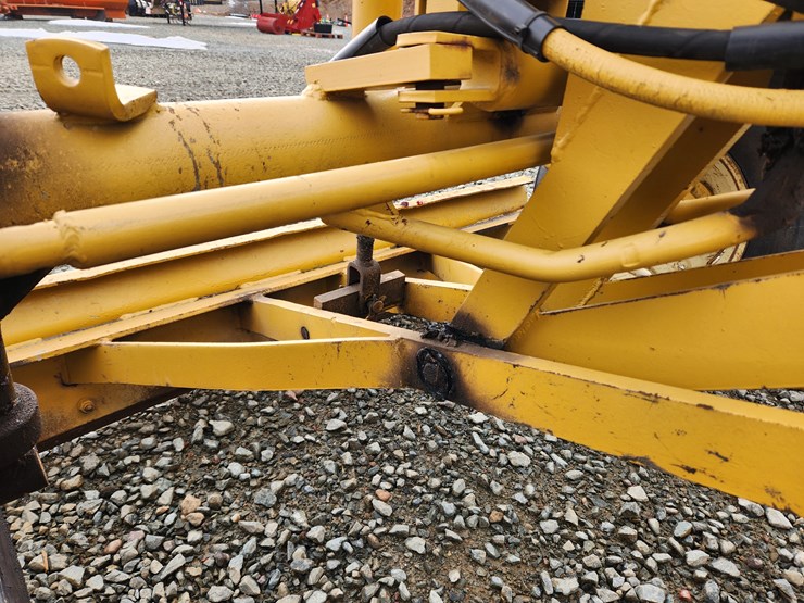 massey-ferguson-8-image-25