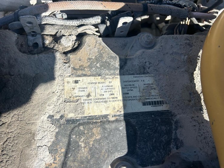 2011-caterpillar-329d-image-25