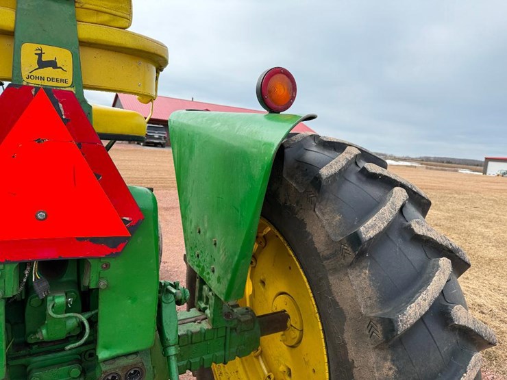 john-deere-4020-image-30