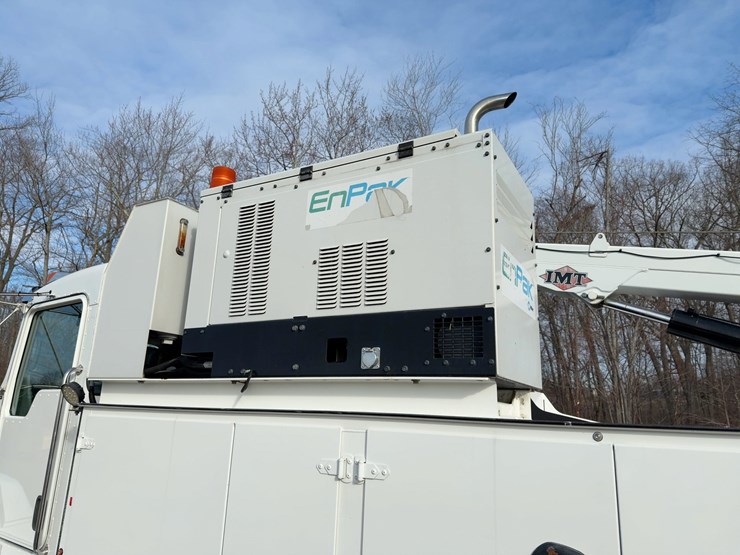 2017-kenworth-t270-image-30