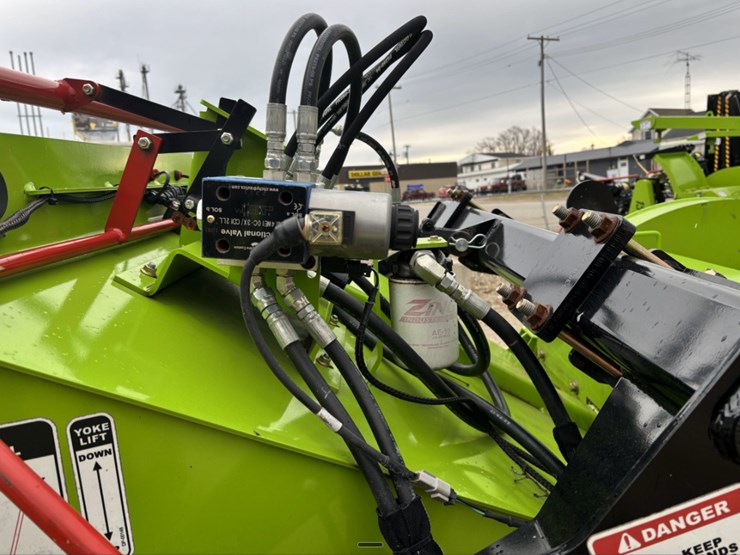 #149-•-2024-vortex-v12-brush-chipper-image-13