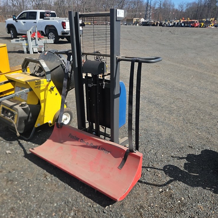 FOSTER ROLL LIFTER