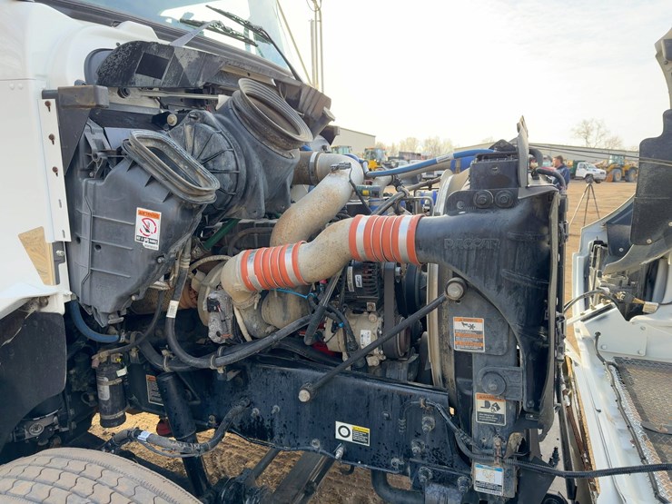 2017-kenworth-t270-image-11