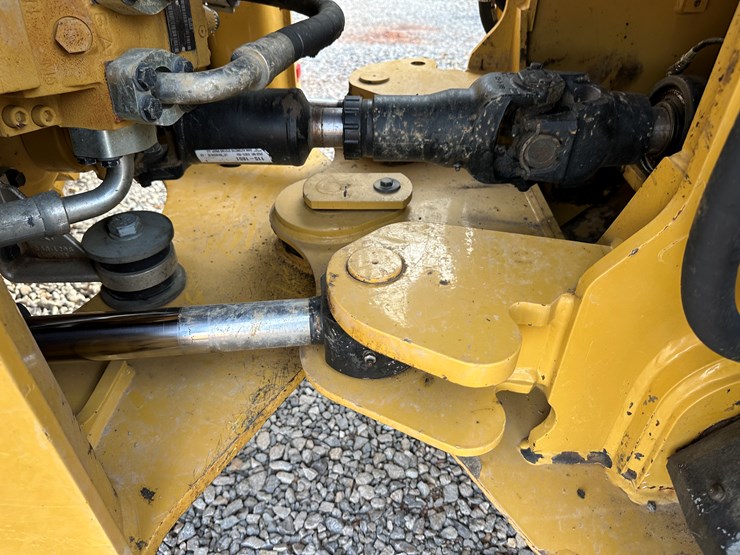 2016-caterpillar-938m-image-34