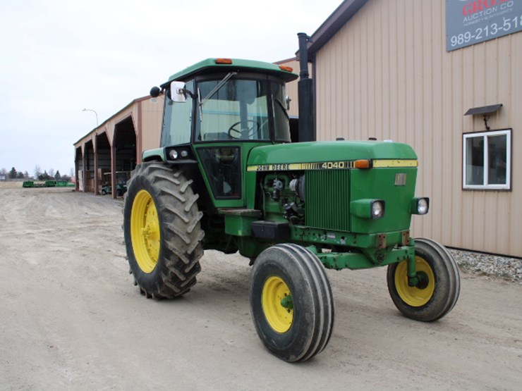 john-deere-4040-image-1