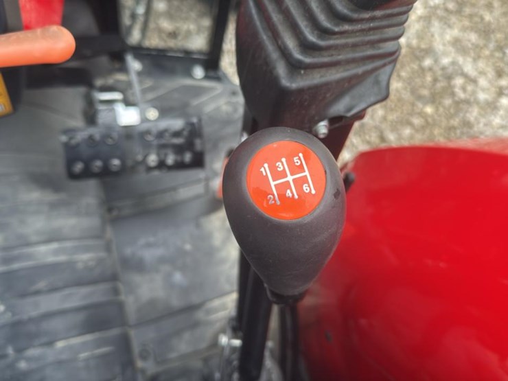 2023-massey-ferguson-4707-image-36