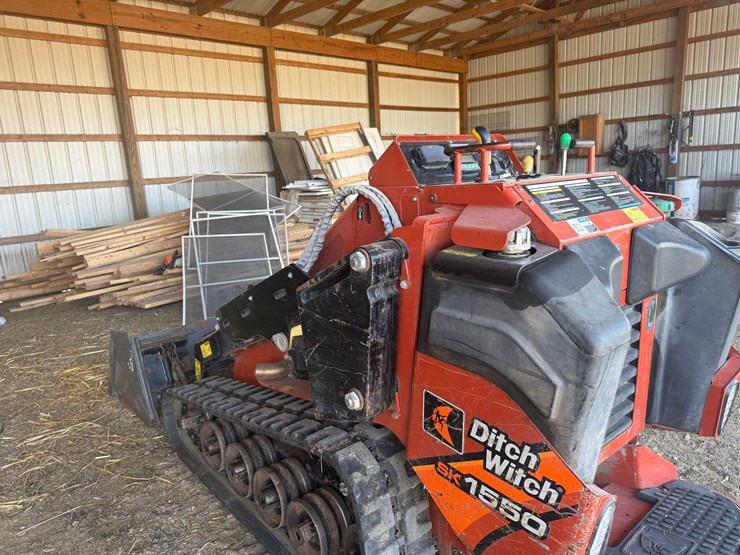 2018-ditch-witch-sk1550-image-3