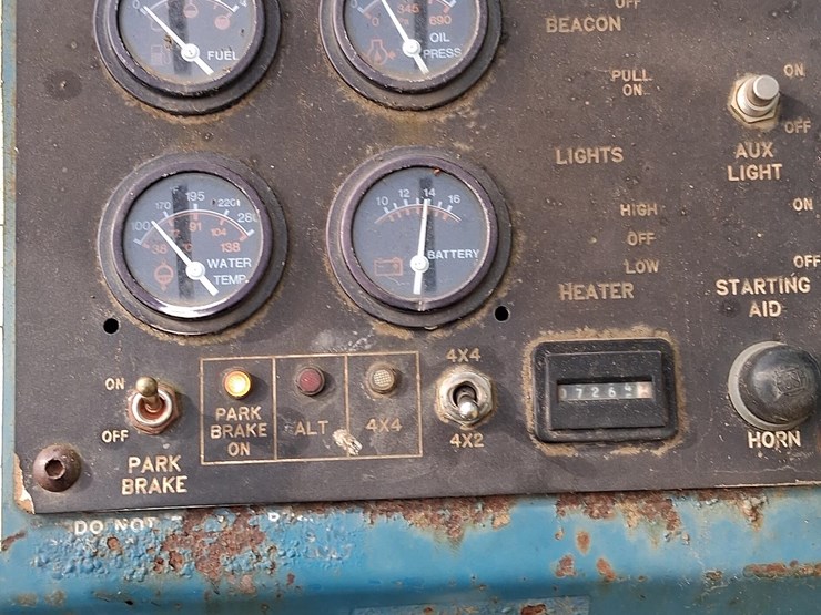 #102-•-1992-gradall-524-telehandler-image-27