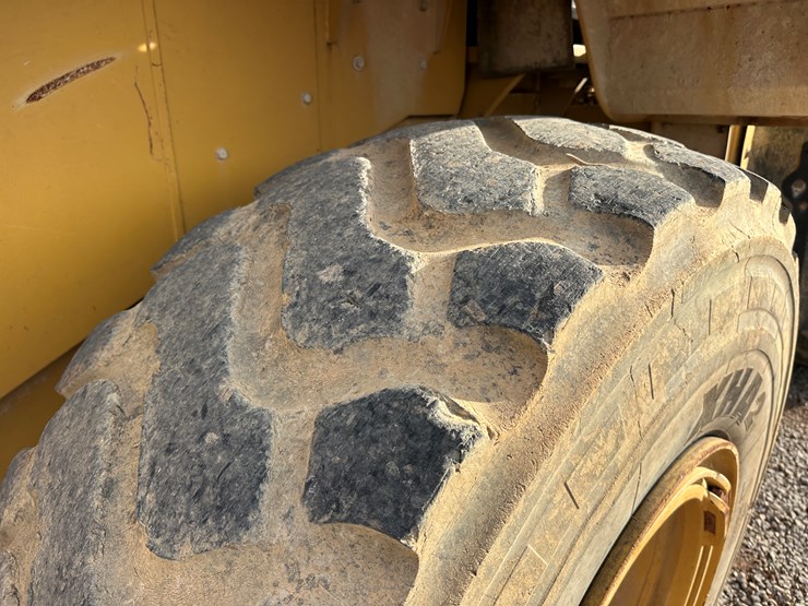 2012-caterpillar-950k-image-53