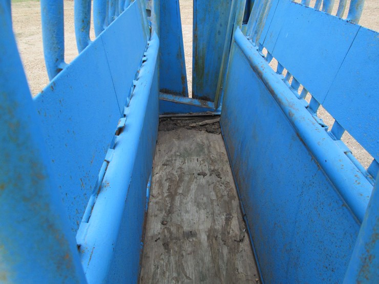 #37304-•-squeeze-chute-9746-image-8