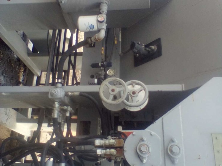 #140-•-2007-cemantech-10-yard-volumetric-mixer-image-28