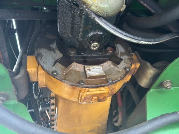 2007-deere-437c-image-44