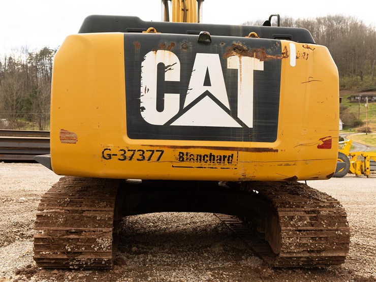 2013-caterpillar-324e-image-12