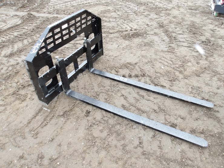#7362-•-60"-skid-steer-forks-image-1