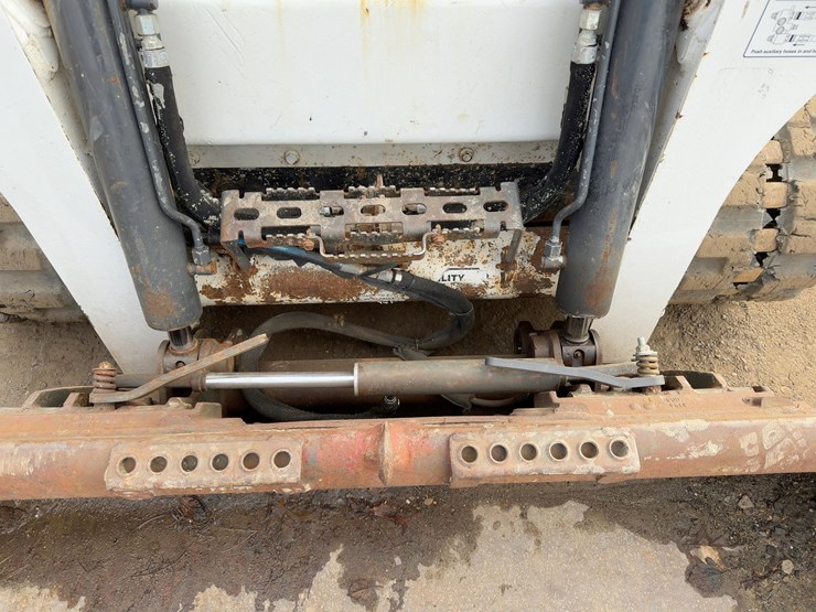2016-bobcat-t650-image-10