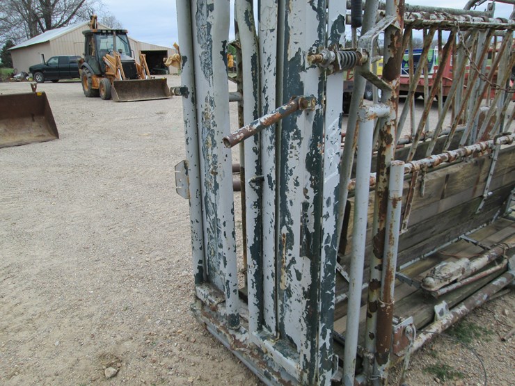 #37305-•-squeeze-chute-image-16