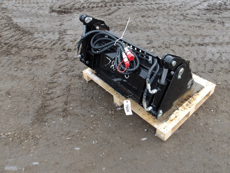 #7806-•-39"-mini-quick-attach-4-in-1-bucket-image-7