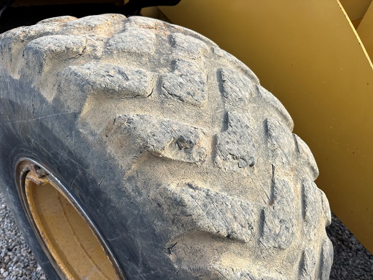 2016-caterpillar-938m-image-51