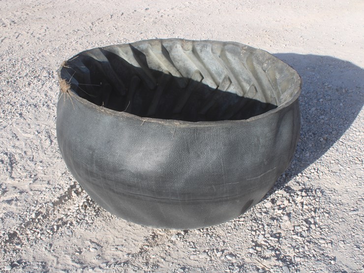 #3070-•-4.5-ft-tire-feeder-image-2