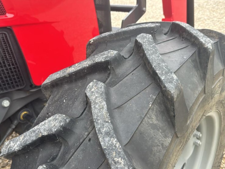 2023-massey-ferguson-4707-image-23
