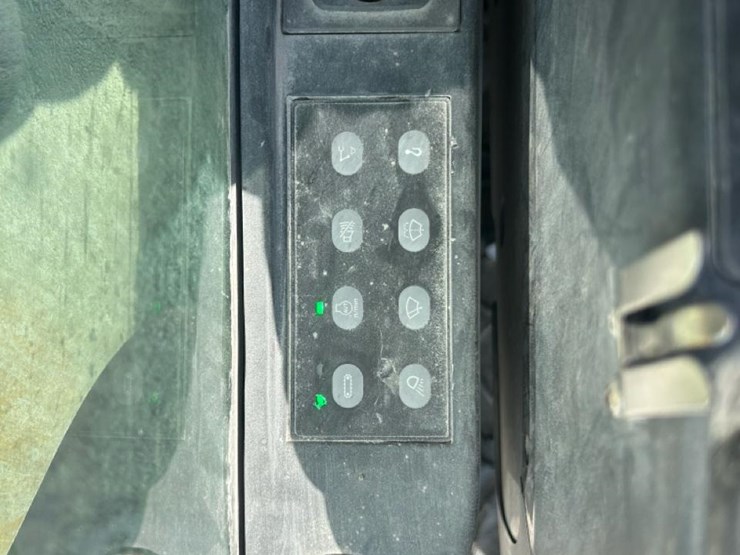 2011-caterpillar-329d-image-35