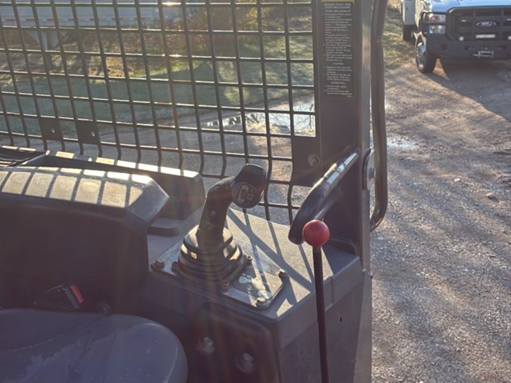 2019-deere-650k-lgp-image-19