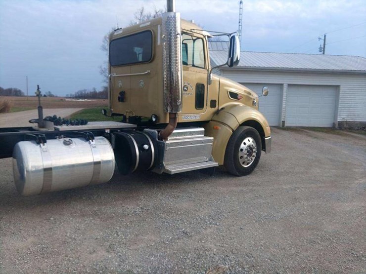 2012-peterbilt-386-image-5