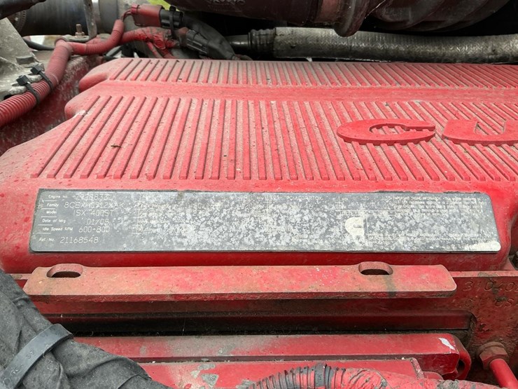 #126-•-2009-volvo-isx-semi-truck-image-11