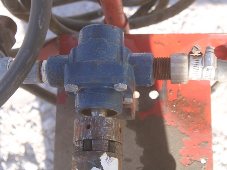 #3093-•-55-gallon-pull-type-sprayer-with-gas-motor-image-6