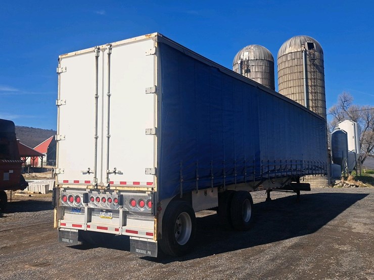 #131-•-2005-reitnourer-curtain-trailer-image-6