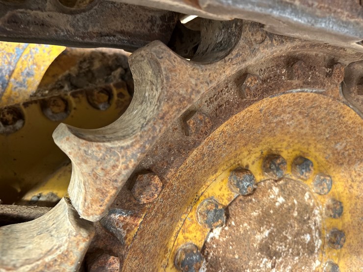 2006-deere-700j-image-50