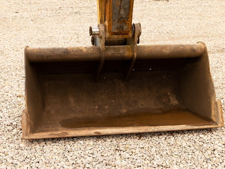 2013-caterpillar-324e-image-30