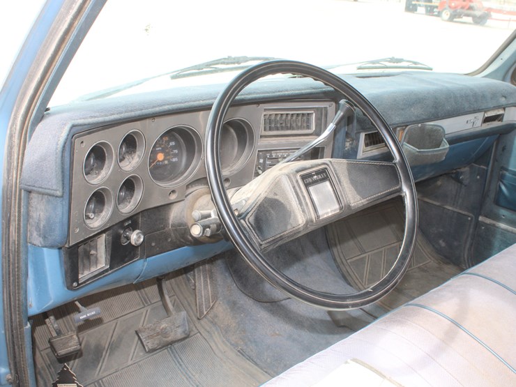 1984-chevrolet-c20-image-39