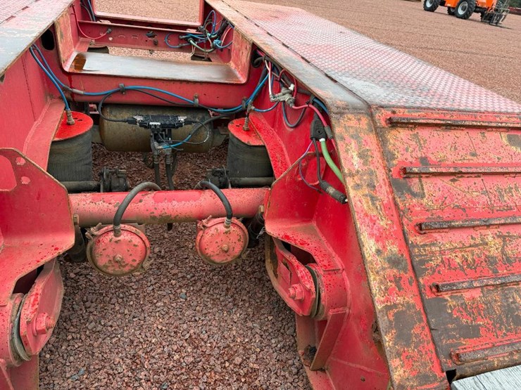 #8-•-lot-8-image-17