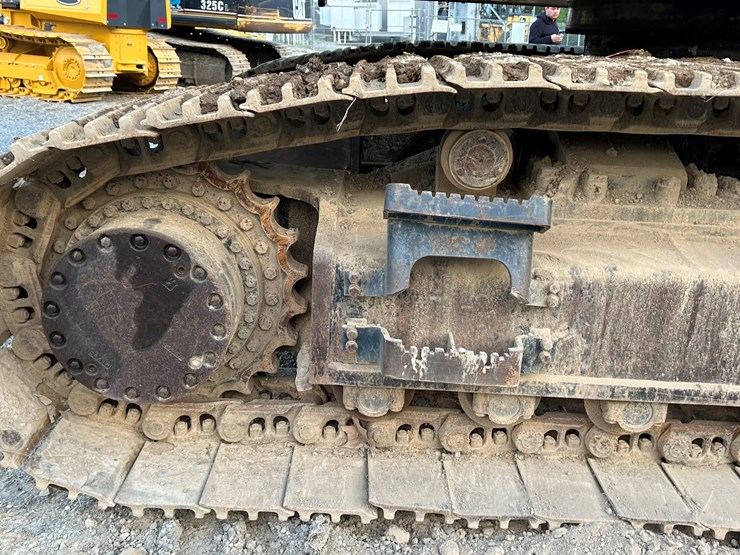 deere-470g-lc-image-85