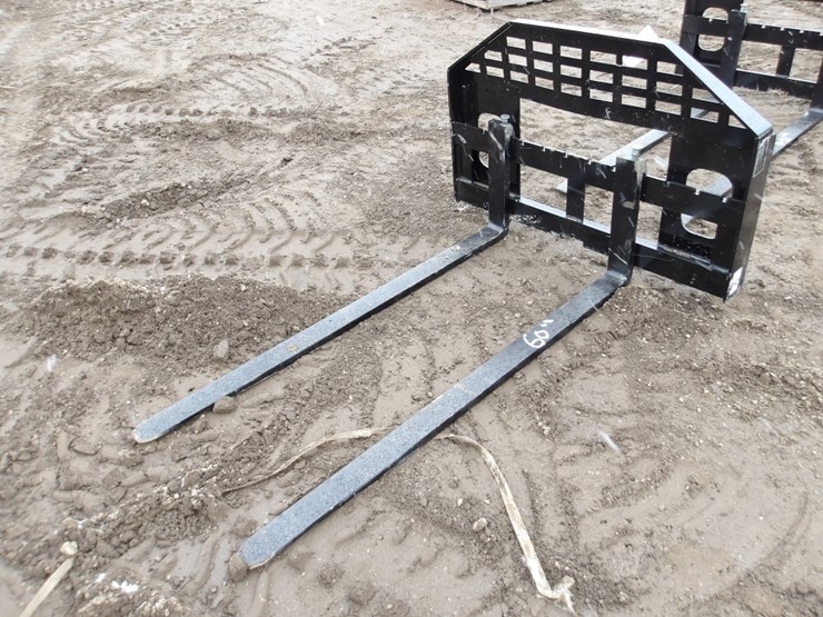 #7808-•-60"-skid-steer-forks-image-1